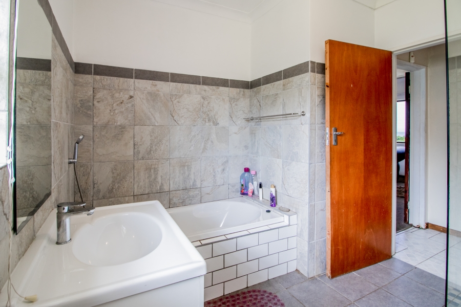 4 Bedroom Property for Sale in Baysville Eastern Cape
